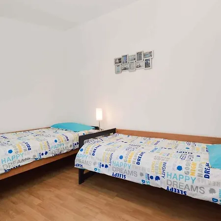 21 Holiday home