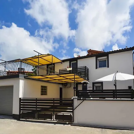 Holiday home 21 *