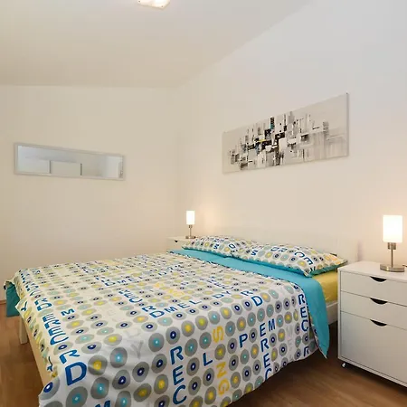 21 Holiday home *